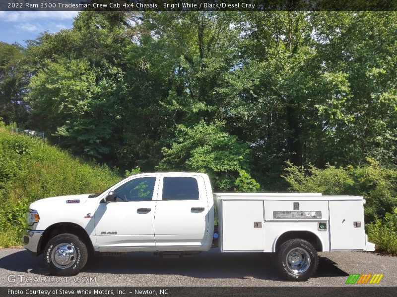 Bright White / Black/Diesel Gray 2022 Ram 3500 Tradesman Crew Cab 4x4 Chassis