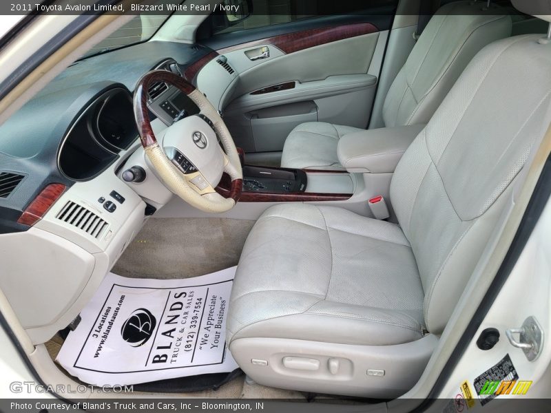 Blizzard White Pearl / Ivory 2011 Toyota Avalon Limited