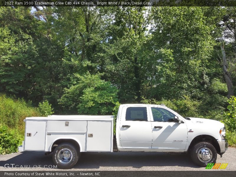 Bright White / Black/Diesel Gray 2022 Ram 3500 Tradesman Crew Cab 4x4 Chassis
