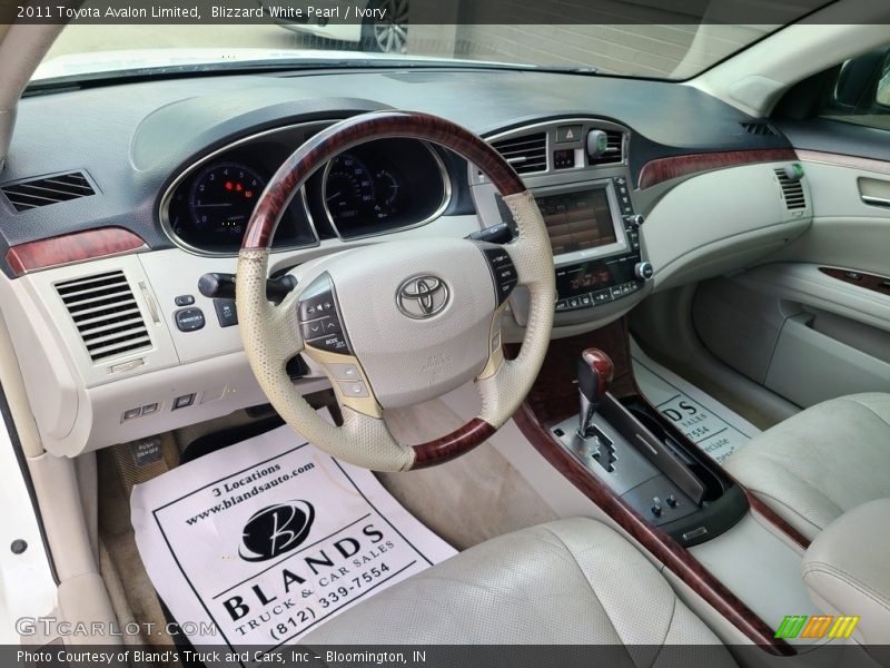 Blizzard White Pearl / Ivory 2011 Toyota Avalon Limited
