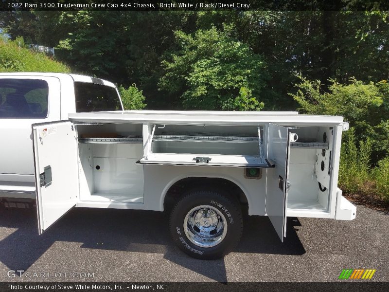 Bright White / Black/Diesel Gray 2022 Ram 3500 Tradesman Crew Cab 4x4 Chassis