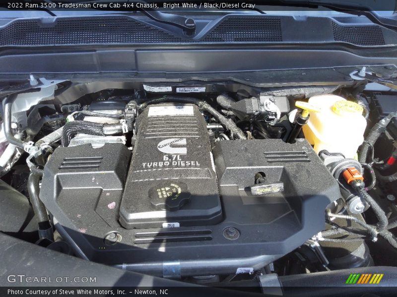 Bright White / Black/Diesel Gray 2022 Ram 3500 Tradesman Crew Cab 4x4 Chassis