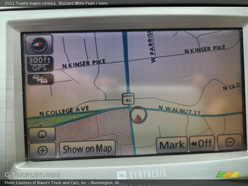Blizzard White Pearl / Ivory 2011 Toyota Avalon Limited