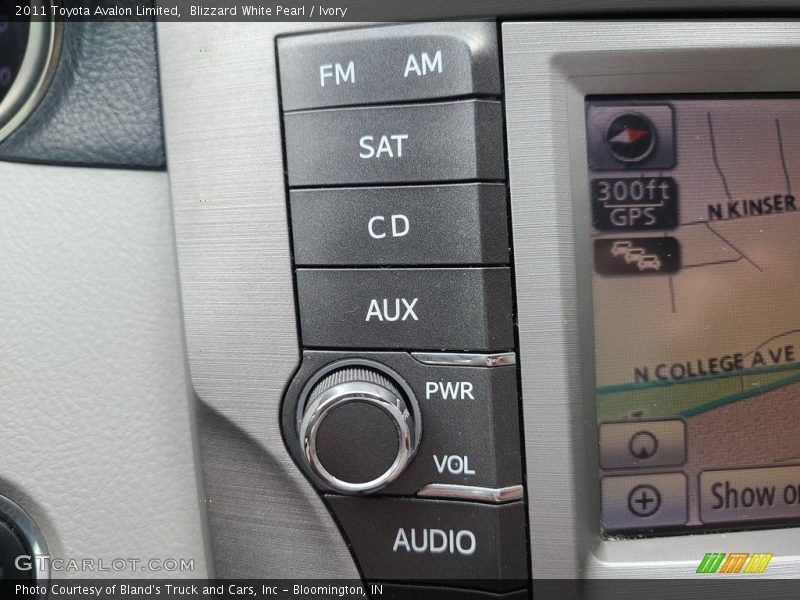 Blizzard White Pearl / Ivory 2011 Toyota Avalon Limited