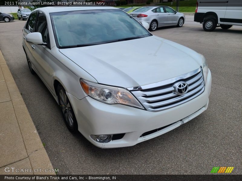 Blizzard White Pearl / Ivory 2011 Toyota Avalon Limited
