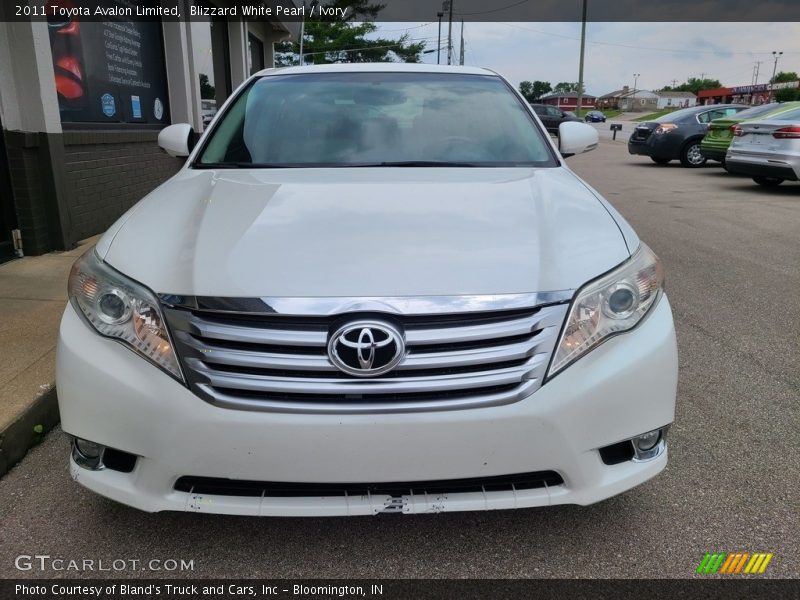 Blizzard White Pearl / Ivory 2011 Toyota Avalon Limited