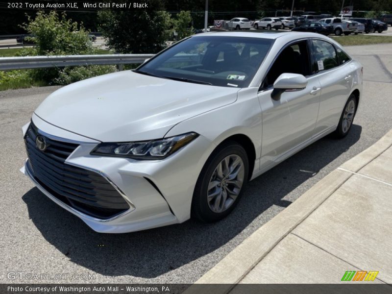 Front 3/4 View of 2022 Avalon XLE