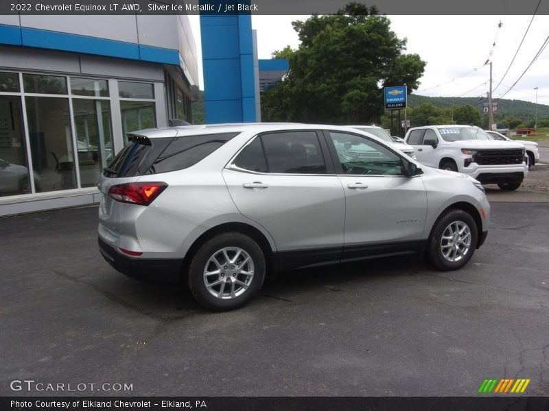 Silver Ice Metallic / Jet Black 2022 Chevrolet Equinox LT AWD