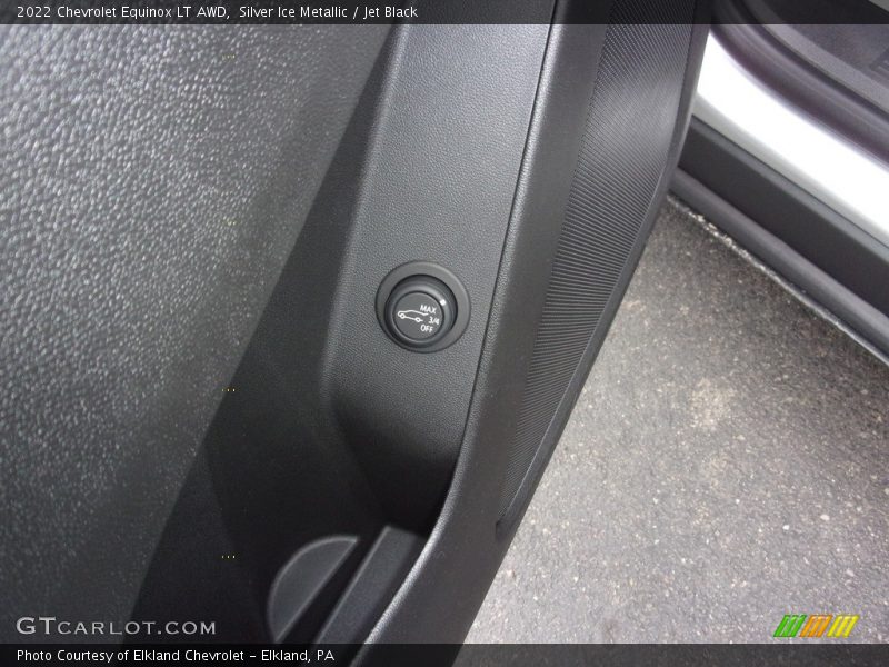 Silver Ice Metallic / Jet Black 2022 Chevrolet Equinox LT AWD