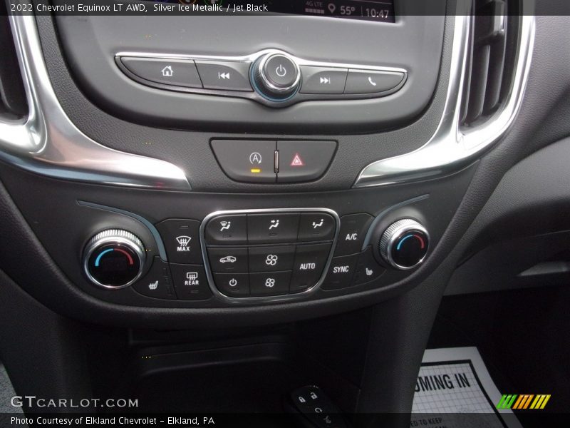 Silver Ice Metallic / Jet Black 2022 Chevrolet Equinox LT AWD