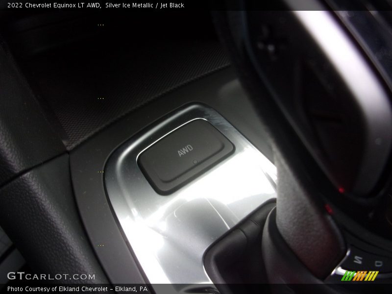 Silver Ice Metallic / Jet Black 2022 Chevrolet Equinox LT AWD