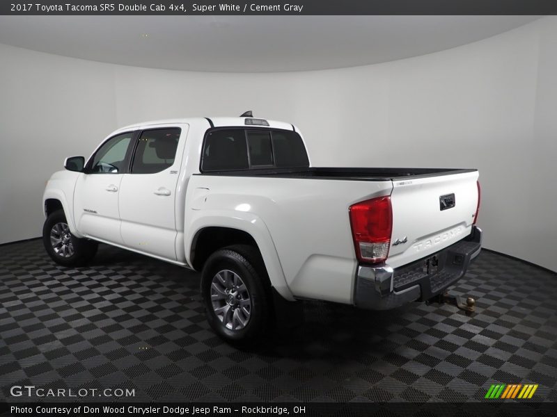 Super White / Cement Gray 2017 Toyota Tacoma SR5 Double Cab 4x4