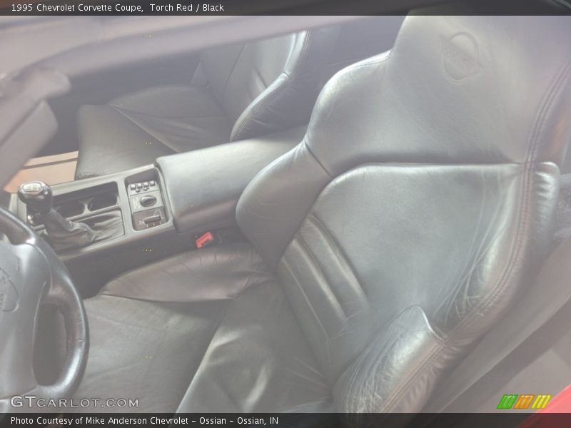 Torch Red / Black 1995 Chevrolet Corvette Coupe