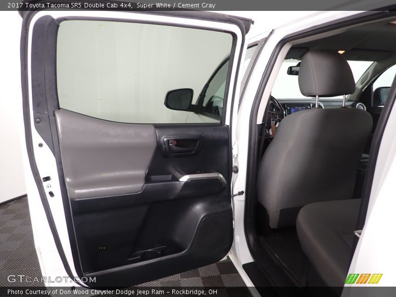 Super White / Cement Gray 2017 Toyota Tacoma SR5 Double Cab 4x4