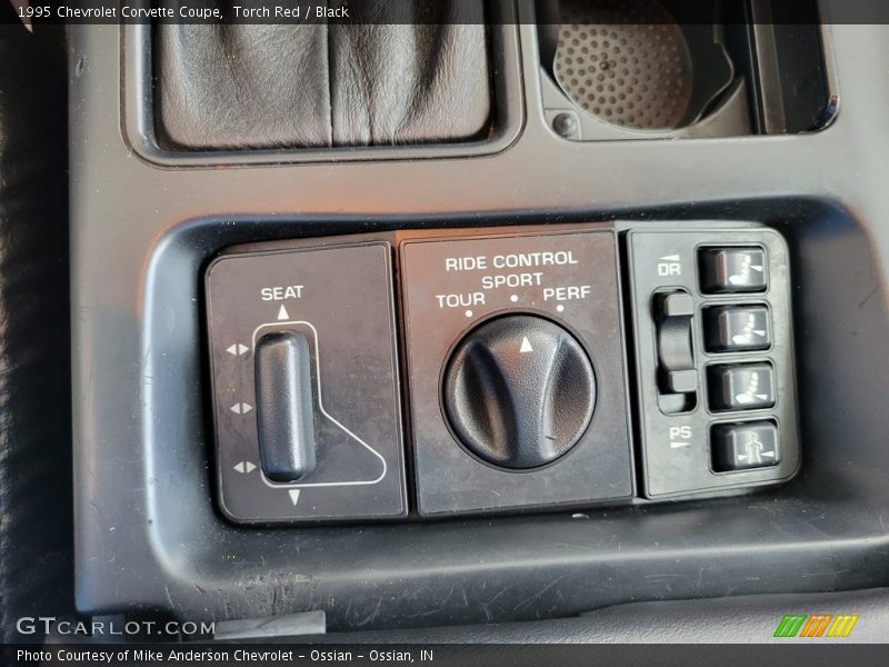Torch Red / Black 1995 Chevrolet Corvette Coupe