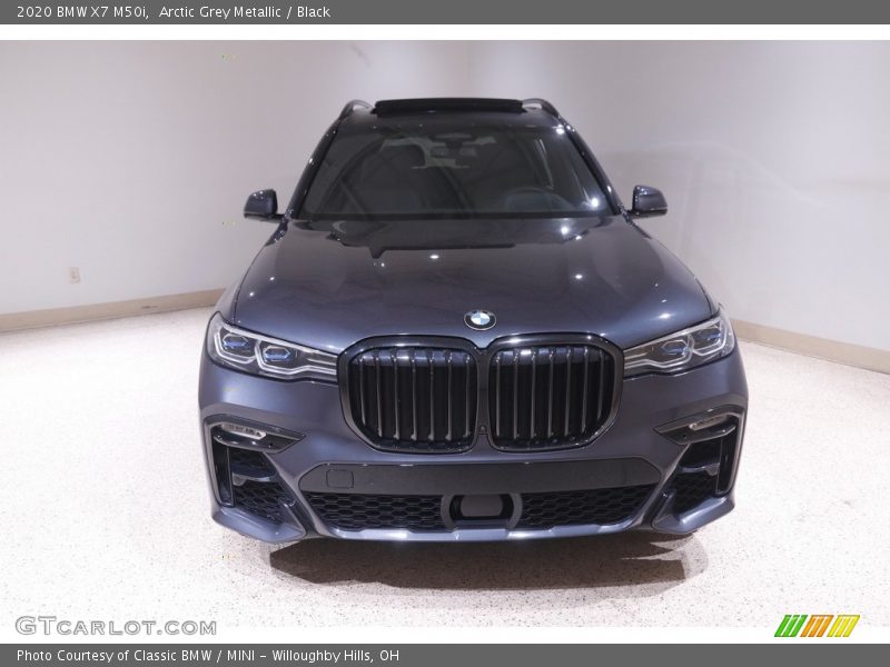 Arctic Grey Metallic / Black 2020 BMW X7 M50i