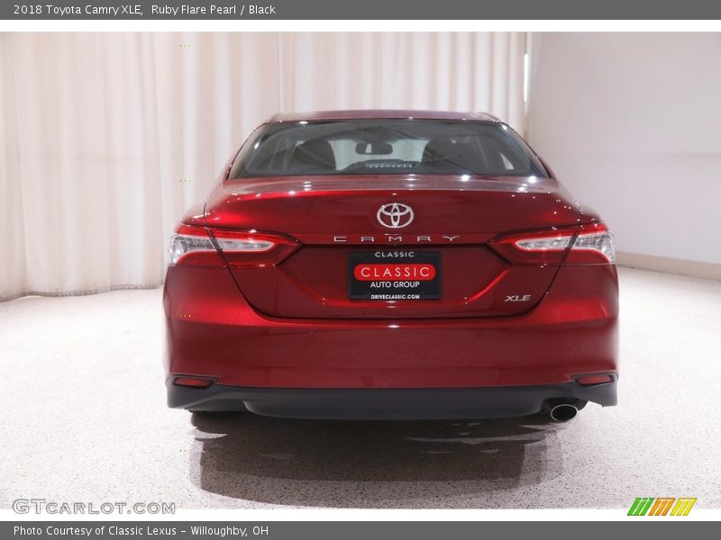 Ruby Flare Pearl / Black 2018 Toyota Camry XLE
