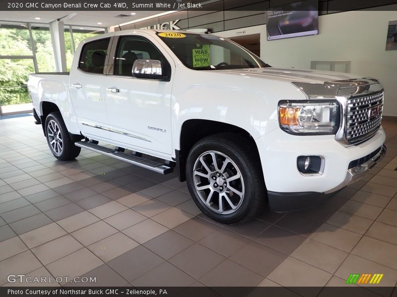 Front 3/4 View of 2020 Canyon Denali Crew Cab 4WD
