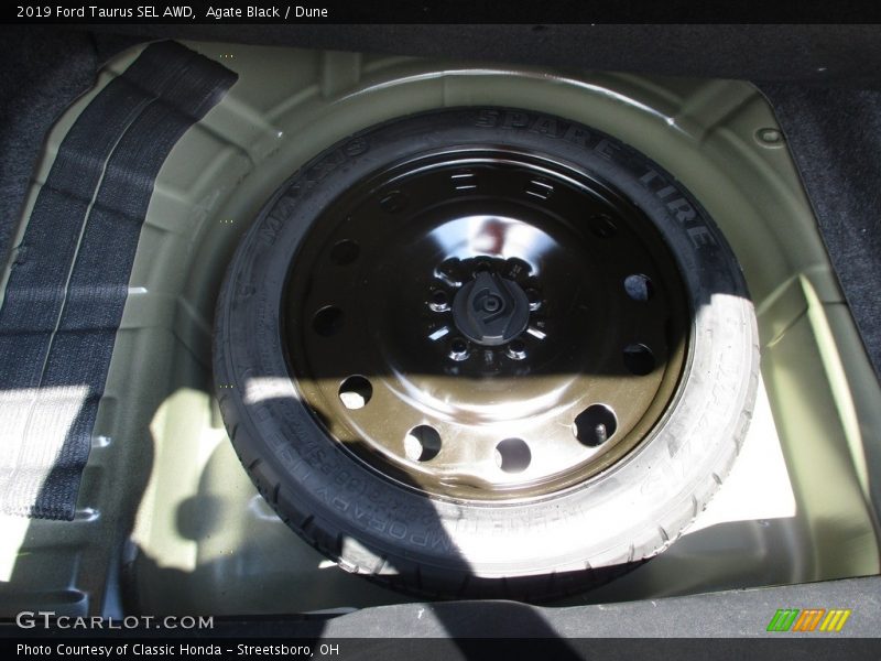 Agate Black / Dune 2019 Ford Taurus SEL AWD