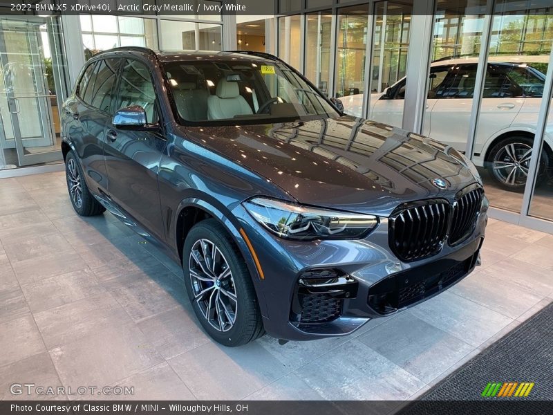 Arctic Gray Metallic / Ivory White 2022 BMW X5 xDrive40i
