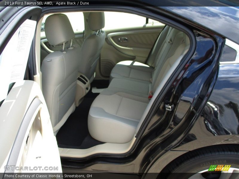 Agate Black / Dune 2019 Ford Taurus SEL AWD