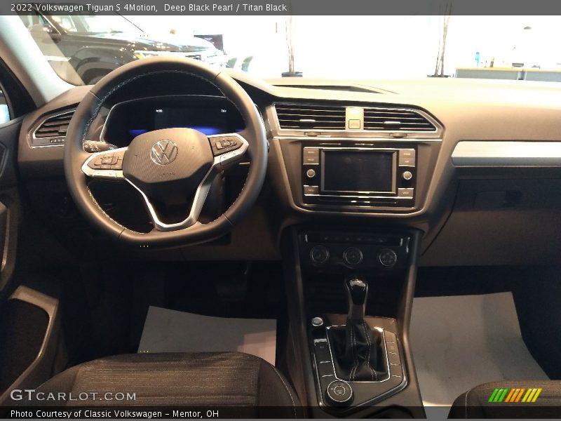 Deep Black Pearl / Titan Black 2022 Volkswagen Tiguan S 4Motion