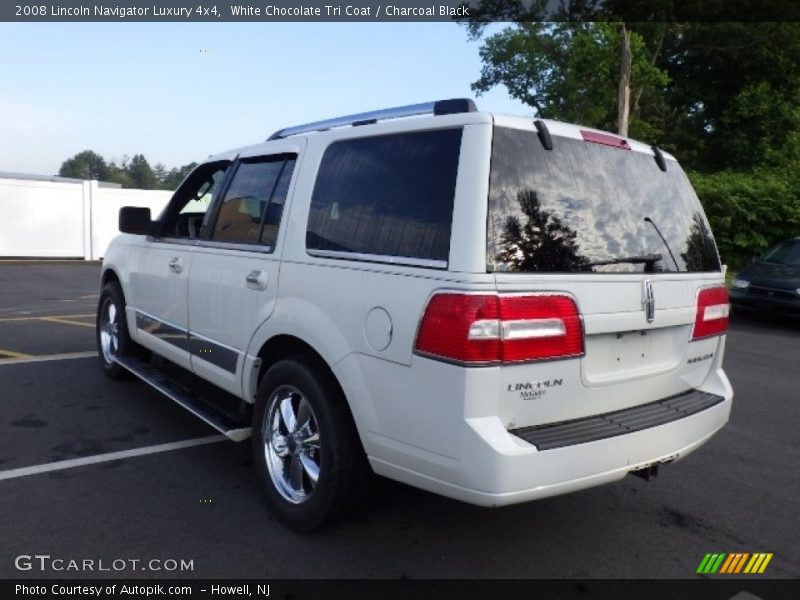 White Chocolate Tri Coat / Charcoal Black 2008 Lincoln Navigator Luxury 4x4