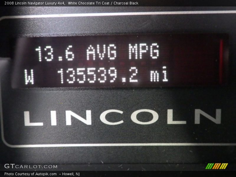 White Chocolate Tri Coat / Charcoal Black 2008 Lincoln Navigator Luxury 4x4