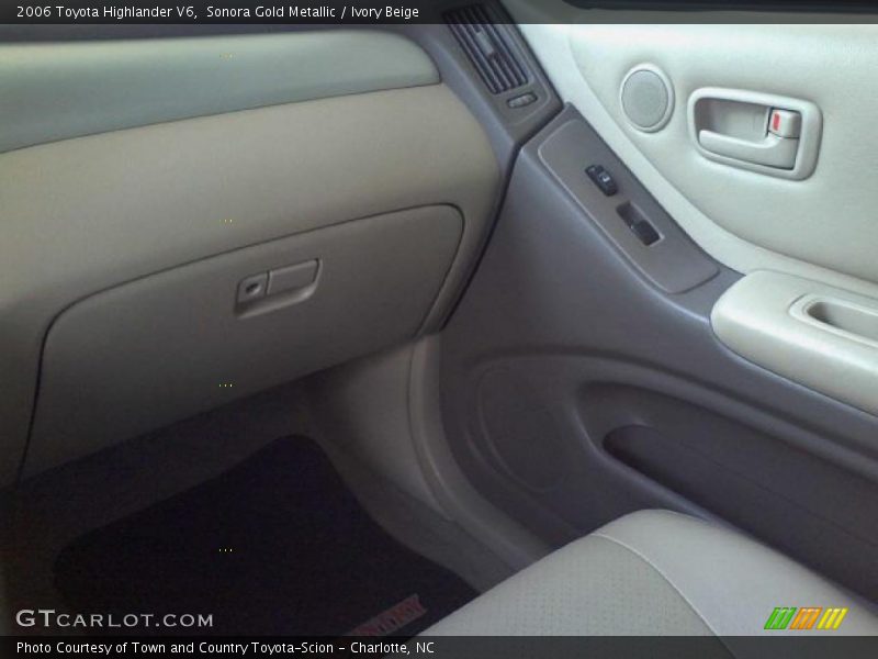 Sonora Gold Metallic / Ivory Beige 2006 Toyota Highlander V6