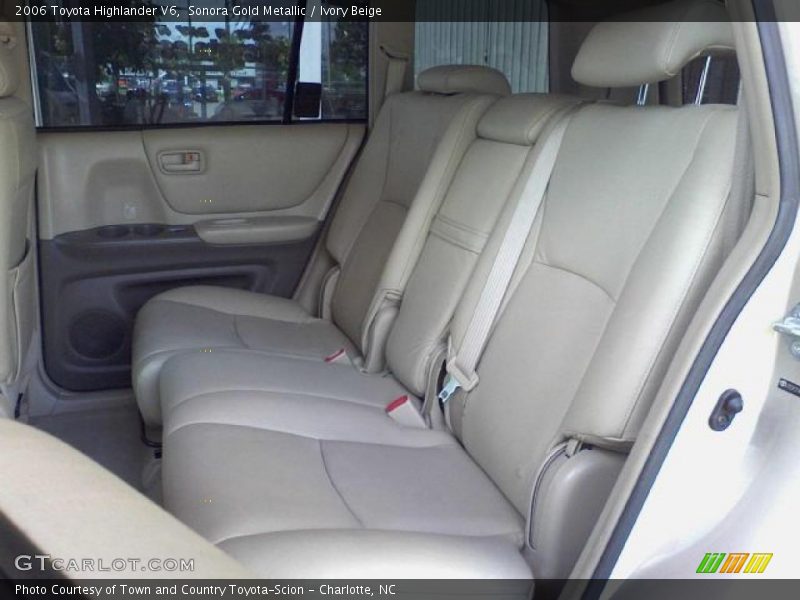 Sonora Gold Metallic / Ivory Beige 2006 Toyota Highlander V6