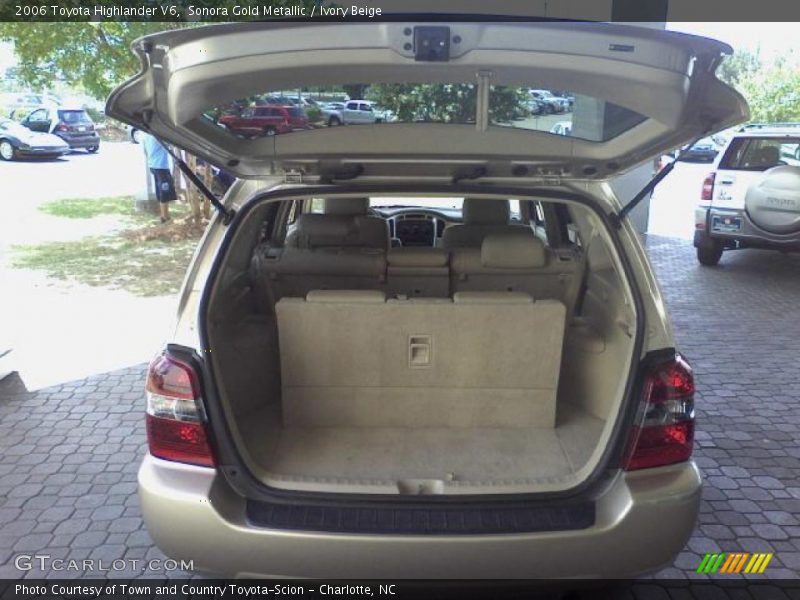 Sonora Gold Metallic / Ivory Beige 2006 Toyota Highlander V6
