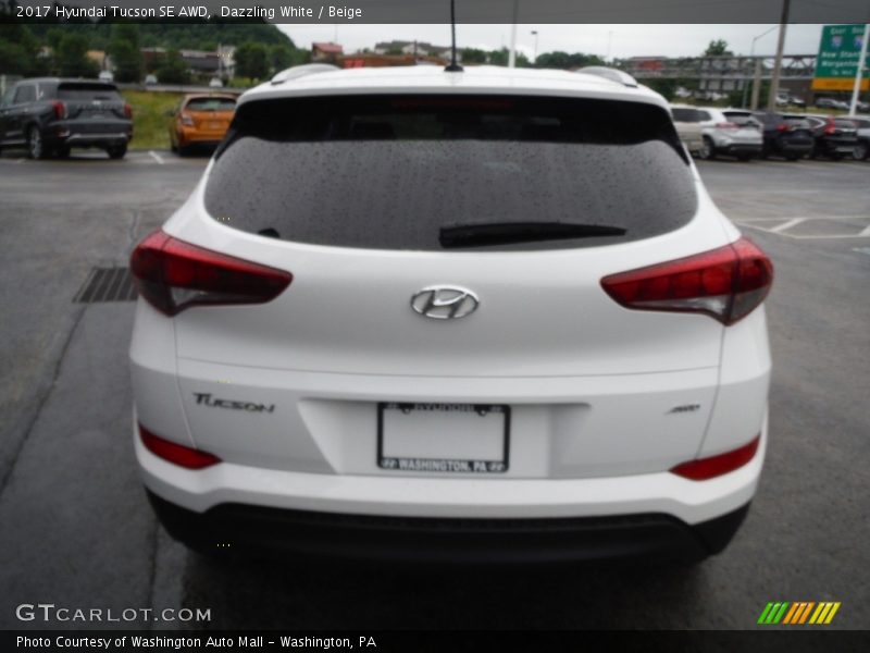 Dazzling White / Beige 2017 Hyundai Tucson SE AWD