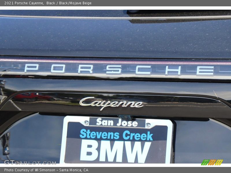 Black / Black/Mojave Beige 2021 Porsche Cayenne