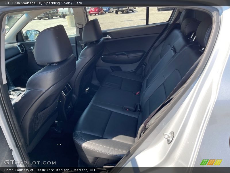 Sparkling Silver / Black 2017 Kia Sportage EX