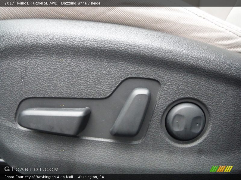 Dazzling White / Beige 2017 Hyundai Tucson SE AWD