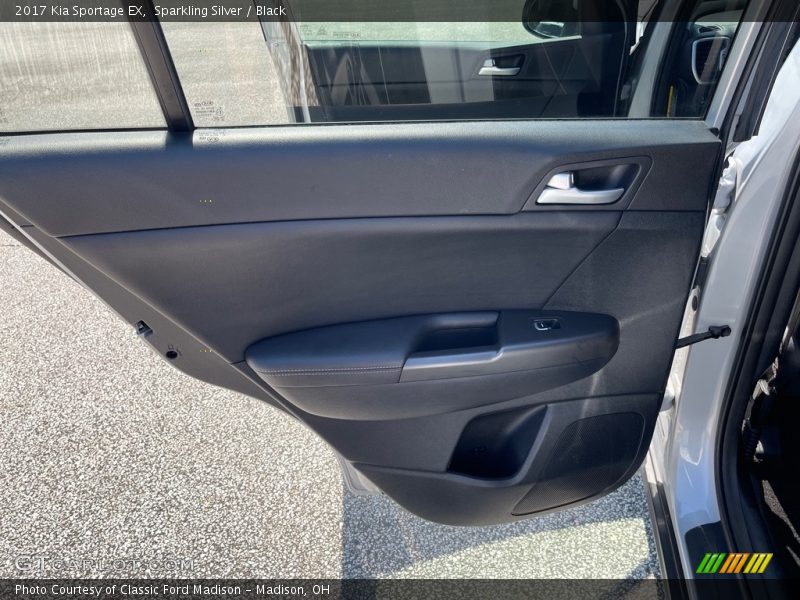 Sparkling Silver / Black 2017 Kia Sportage EX