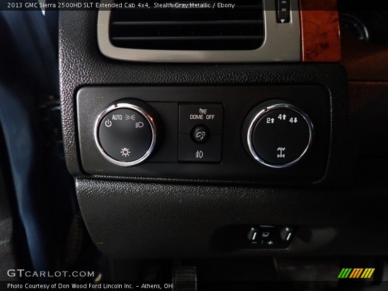 Controls of 2013 Sierra 2500HD SLT Extended Cab 4x4