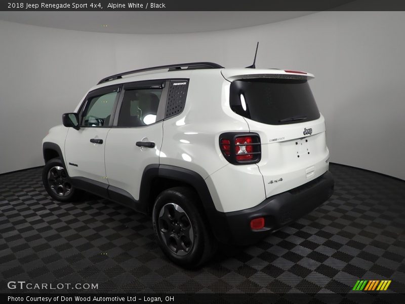 Alpine White / Black 2018 Jeep Renegade Sport 4x4