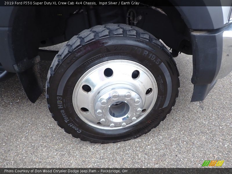 Ingot Silver / Earth Gray 2019 Ford F550 Super Duty XL Crew Cab 4x4 Chassis
