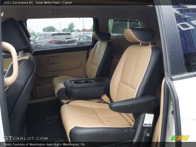 Snow White Pearl / Camel 2021 Kia Sedona EX