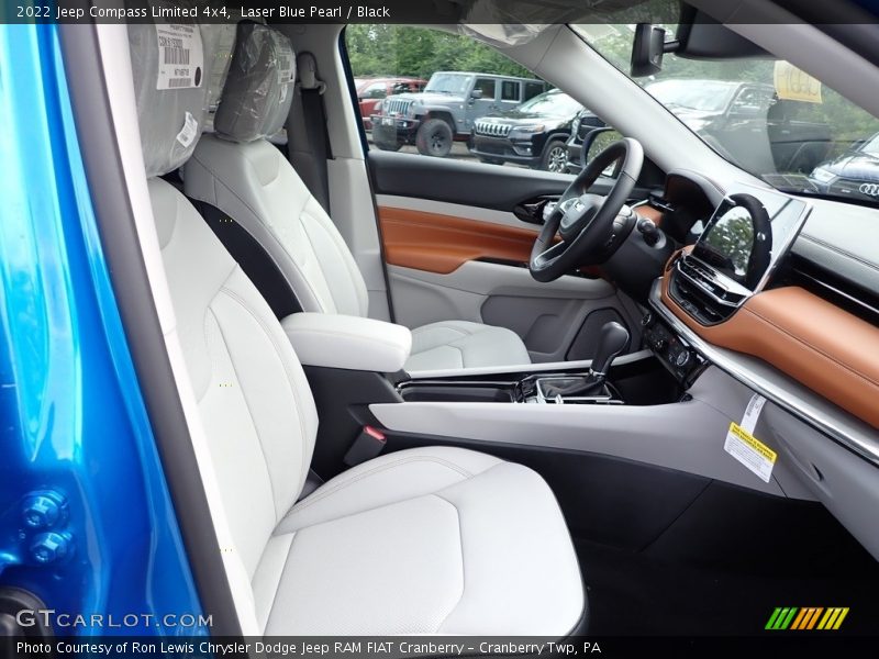 Laser Blue Pearl / Black 2022 Jeep Compass Limited 4x4