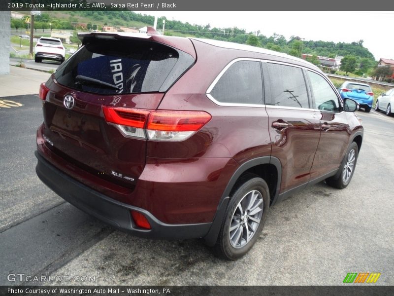 Salsa Red Pearl / Black 2019 Toyota Highlander XLE AWD