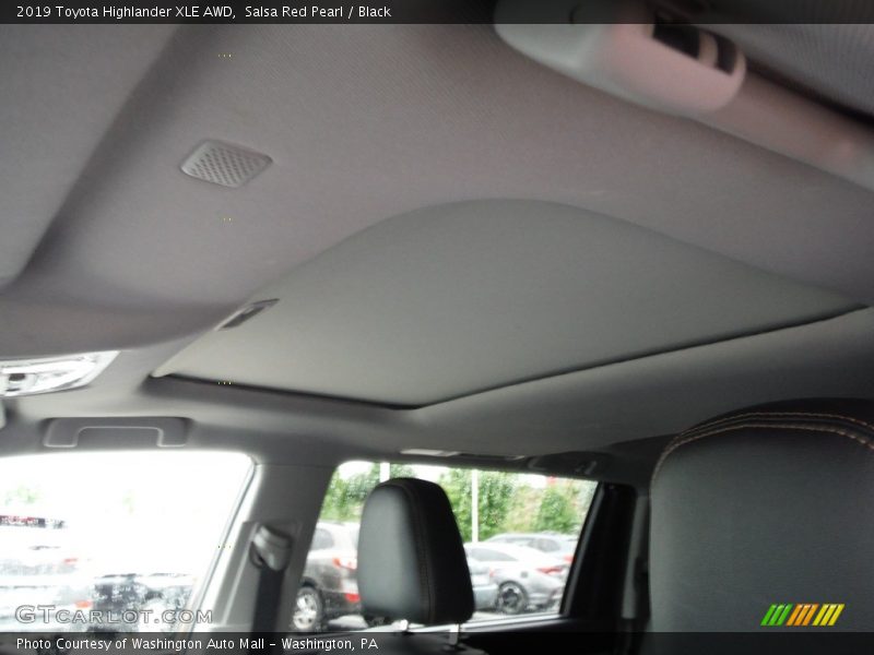 Salsa Red Pearl / Black 2019 Toyota Highlander XLE AWD