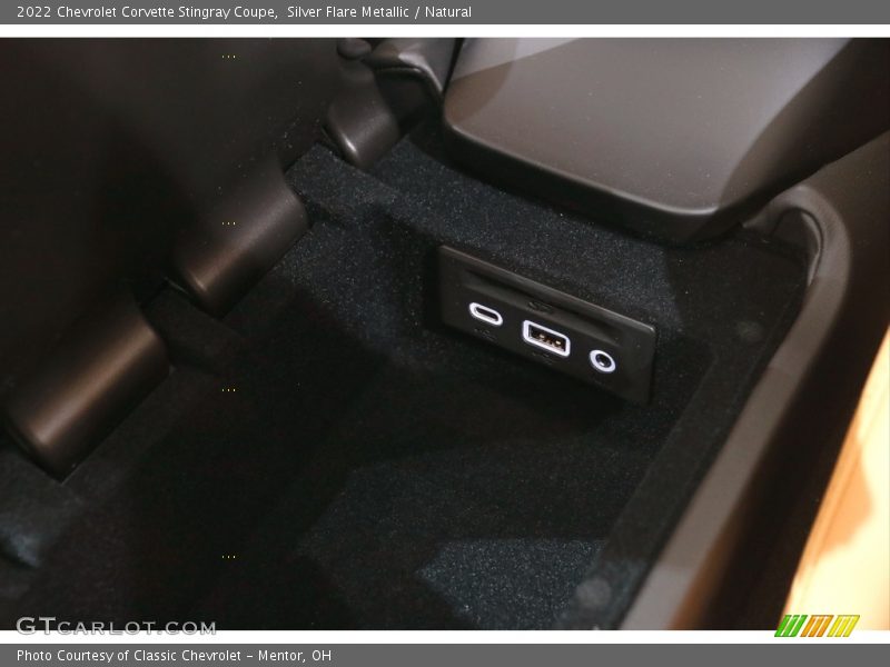 Silver Flare Metallic / Natural 2022 Chevrolet Corvette Stingray Coupe