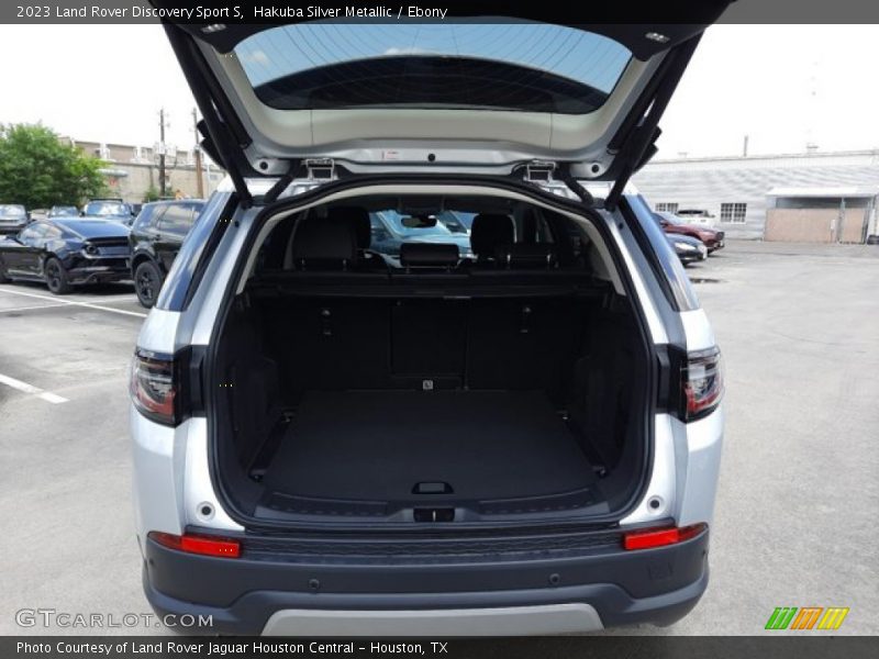 Hakuba Silver Metallic / Ebony 2023 Land Rover Discovery Sport S