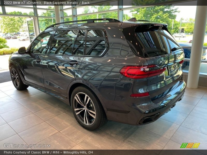 Black Sapphire Metallic / Black 2022 BMW X7 xDrive40i