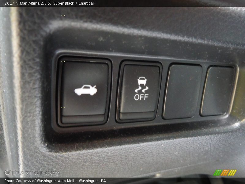 Super Black / Charcoal 2017 Nissan Altima 2.5 S