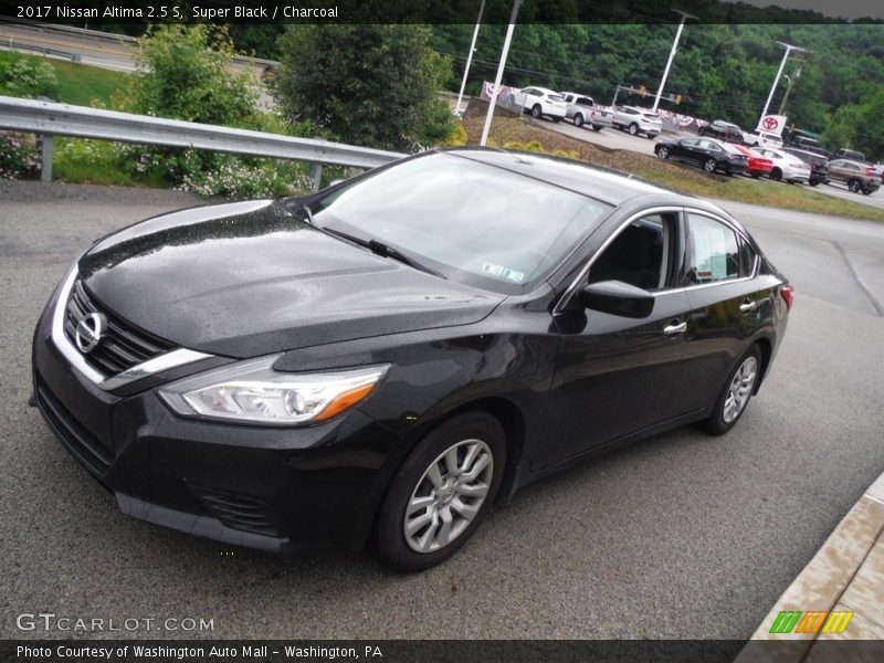 Super Black / Charcoal 2017 Nissan Altima 2.5 S