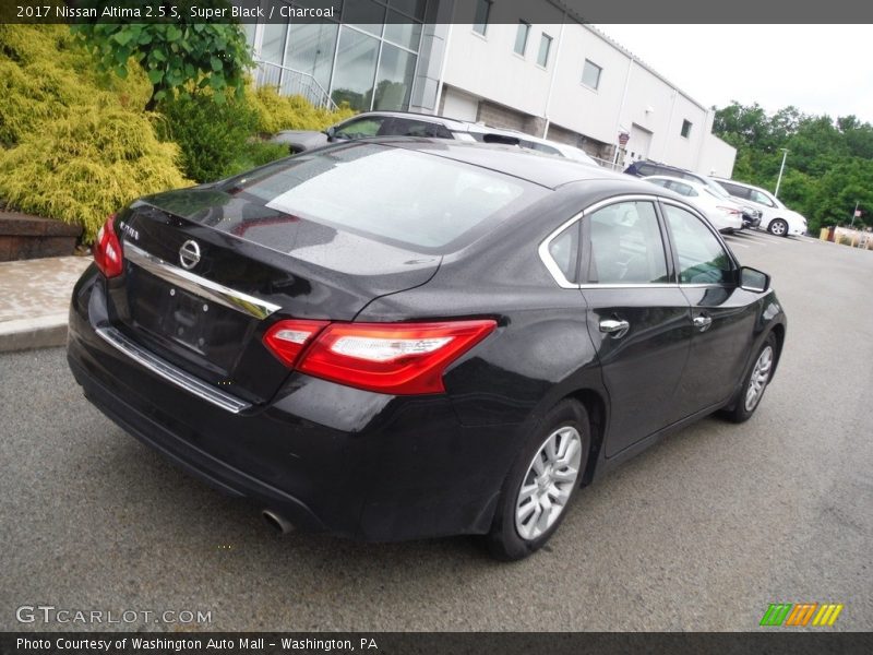 Super Black / Charcoal 2017 Nissan Altima 2.5 S