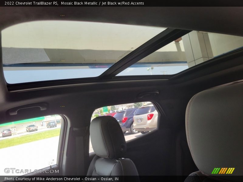 Mosaic Black Metallic / Jet Black w/Red Accents 2022 Chevrolet TrailBlazer RS